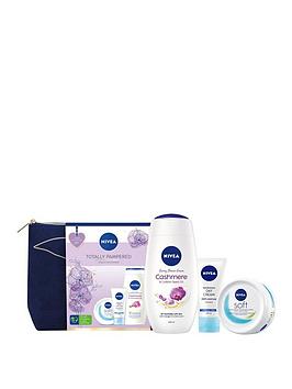 Nivea Totally Pampered Bag Gift Set