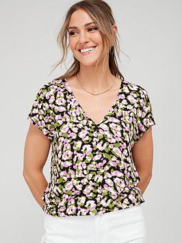Everyday The Essential Printed V Neck T-Shirt - Multi, Print, Size 6, Women