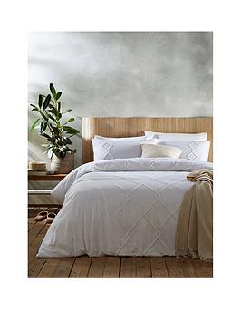 Appletree Loft Kojo 100% Cotton Duvet Cover Set In White