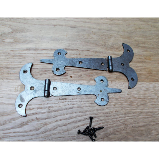 Pair of 6" Fleur De Lys Steel Hinge Antique Iron