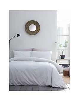 Serene Dart Duvet Cover Set In White